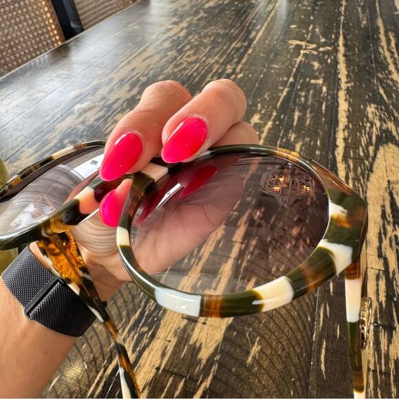 GUCCI - Green & White Marble Sunglasses - Picture 16 of 16